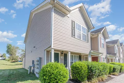 9024 Nathanael Dr, La Vergne, TN 37086