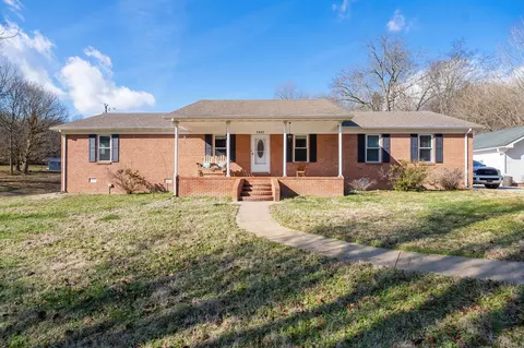 3480 Ella West Cir, Lynnville, TN 38472