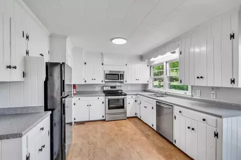 Kitchen - 103 Sunset Rd, Dickson, TN 37055 photo 1 of 3