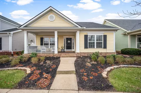 1528 Stratford Hall Cir, Murfreesboro, TN 37130
