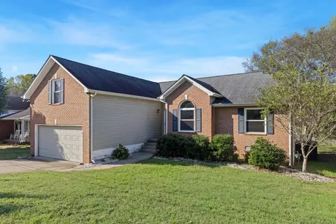 171 Northlake Dr, Hendersonville, TN 37075