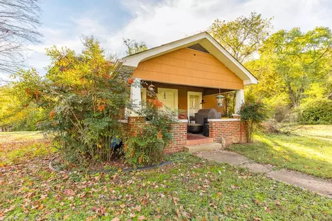 3924 Meadow Ln, Chattanooga, TN 37406