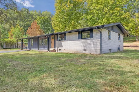 1828 Loraine Ave, Pulaski, TN 38478