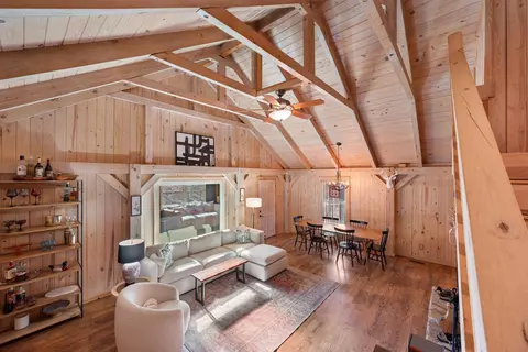 Living - 20 Chickory Ln, Monteagle, TN 37356 photo 3 of 4