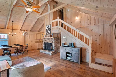 Living - 20 Chickory Ln, Monteagle, TN 37356 photo 1 of 4