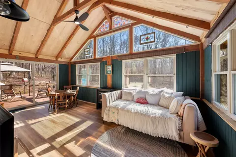 Living - 20 Chickory Ln, Monteagle, TN 37356 photo 4 of 4