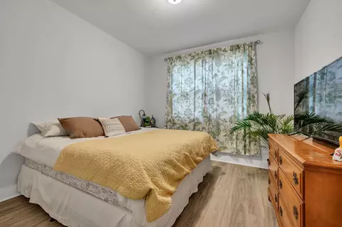 Bedroom - 321 Main St, Mcewen, TN 37101 photo 3 of 5