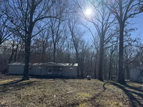 501 Leatherwood Bay Rd, Dover, TN 37058