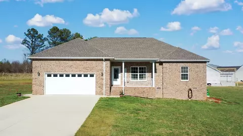 35 Jess Duncan Ln, Estill Springs, TN 37330
