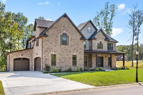 1260 Reda Dr, Clarksville, TN 37042