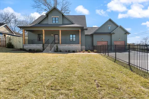 800 Crockett St, Nashville, TN 37207