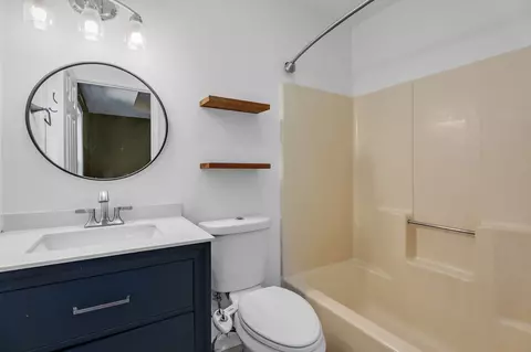 Bath - 1533 Ocoee Trl, Madison, TN 37115 photo 2 of 2