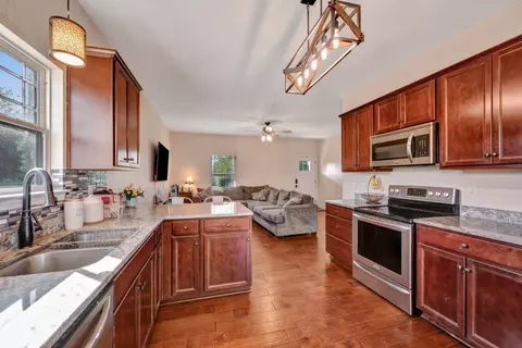 Kitchen - 413 Sylvis Rd, Dickson, TN 37055 photo 2 of 2