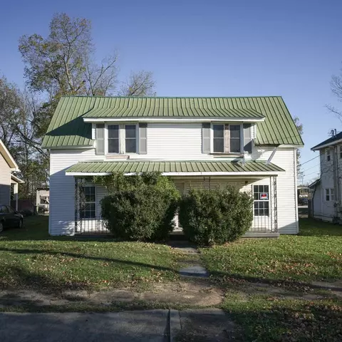 226 Lawrence St, Lawrenceburg, TN 38464