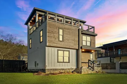 1025 Candlewick Ct, Dalton, GA 30720
