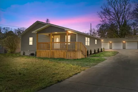 123 N Jenkins Rd, Rossville, GA 30741