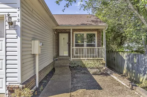 312 Hickory Hill Dr, Hendersonville, TN 37075
