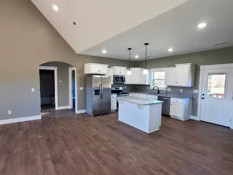 66 Sp Mcclanahan Rd, Watertown, TN 37184