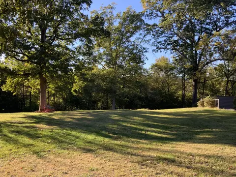 353 N Jenkins Rd, Rossville, GA 30741