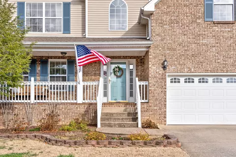 417 Short Bluff Dr, Clarksville, TN 37040
