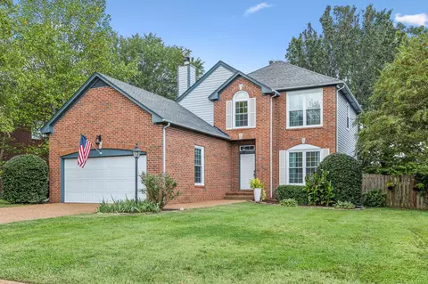 5020 Stonemeade Dr, Nashville, TN 37221