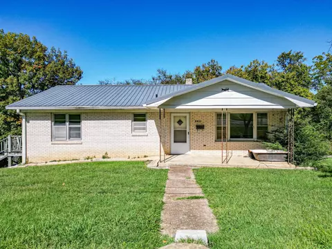 112 Edgehill Dr, Pulaski, TN 38478 photo 1