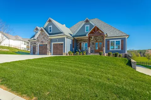 941 Equestrian Dr, Soddy Daisy, TN 37379