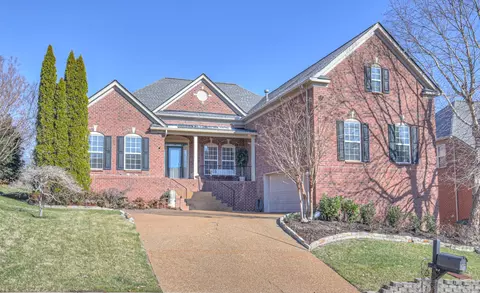 1212 Beech Hollow Dr, Nashville, TN 37211