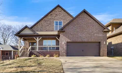 177 Dorchester Cir, Clarksville, TN 37043
