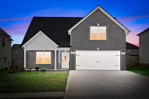1521 Kestrel Dr, Clarksville, TN 37040