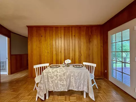 Dining - 558 First Ave S S, Baxter, TN 38544 photo 1 of 2