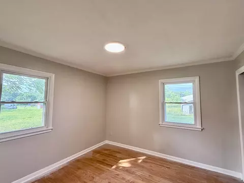 Bedroom - 558 First Ave S S, Baxter, TN 38544 photo 3 of 4
