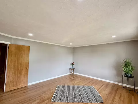 Living - 558 First Ave S S, Baxter, TN 38544 photo 2 of 8