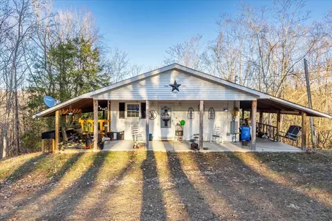 778 Ridge Rd, Belvidere, TN 37306