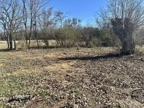2410 Asbury Rd, Manchester, TN 37355