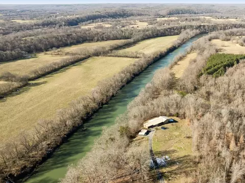 1188 Riverview Rd, Centerville, TN 37033
