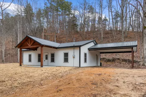 478 Pineview Rd, Linden, TN 37096