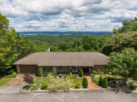 540 N Crest Ct, Chattanooga, TN 37404