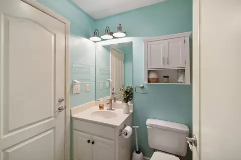 Bath - 7119 Sutton Pl, Fairview, TN 37062 photo 3 of 3