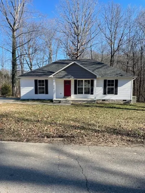 450 Eagle Factory Rd, Lawrenceburg, TN 38464