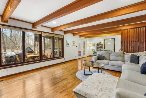 241 Louisiana Cir, Sewanee, TN 37375