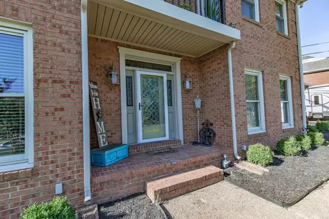 137 Hedgelawn Dr, Hendersonville, TN 37075