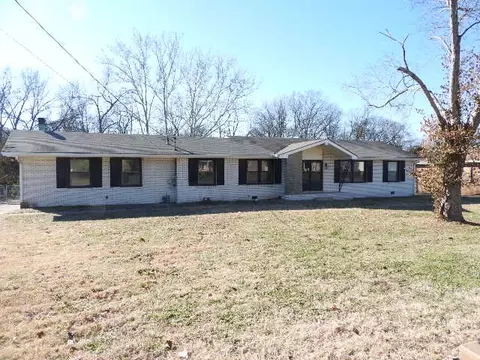 160 Oak Valley Dr, Nashville, TN 37207