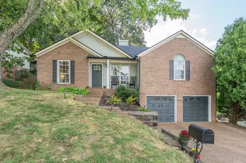 1804 Champions Dr, Nashville, TN 37211