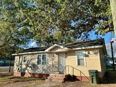 801 Redwine St, Dalton, GA 30721