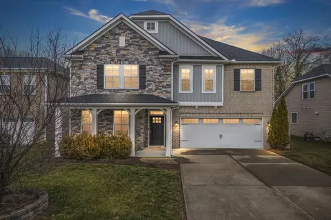 2432 Miranda Dr, Murfreesboro, TN 37129