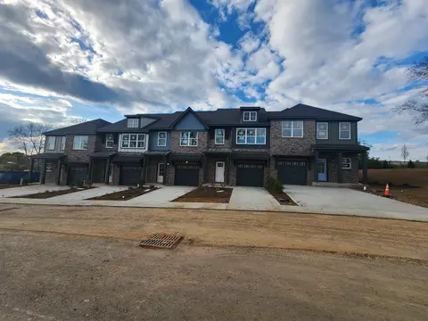447 Bishop Blvd, Gallatin, TN 37066