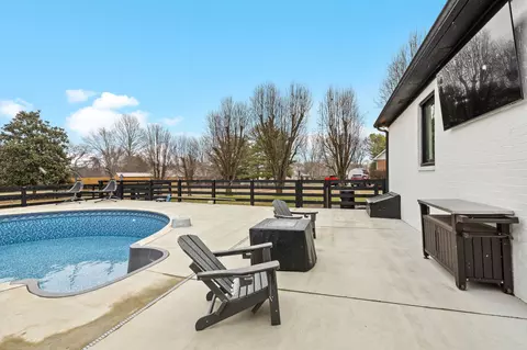 Exterior - 1007 Grove Cir, Murfreesboro, TN 37128 photo 8 of 15
