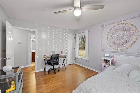 Bedroom - 1007 Grove Cir, Murfreesboro, TN 37128 photo 5 of 7