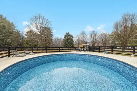 Exterior - 1007 Grove Cir, Murfreesboro, TN 37128 photo 10 of 15